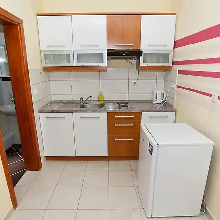 Diklo Borik Vir Apartman Zára