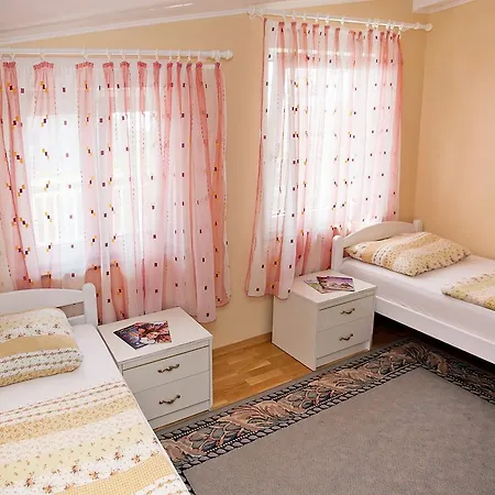 Diklo Borik Vir Apartman *